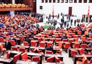 Erdoğan'a sınırsız TOKİ yetkisi önergesi yoklamaya takıldı: Böyle yasa mı olur?