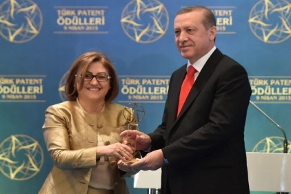 Erdoğan&#8217;dan"4. Türk Patent Ödülleri" töreninde Gaziantep ve Kayseri&#8217;yi övdü