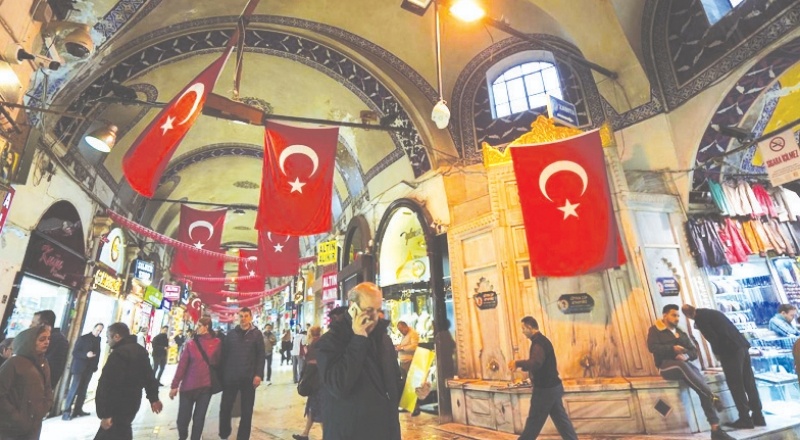 Erdoğan'ın faizleri düşürme çağrısı Türkiye'yi daha kırılgan hale getiriyor