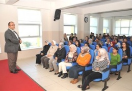 “Ergenlerle iletişim” seminerleri başladı