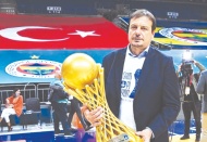 Ergin Ataman: Anadolu Efes’te hedefler bitmez