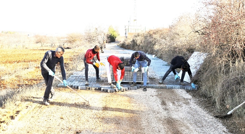 Erikli Mahallesi’nin tüm yolları kilitli parke taşı ile döşendi