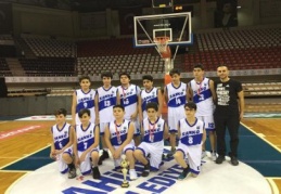 Erkek Basketbol Takımı ikincilik kupasını aldı