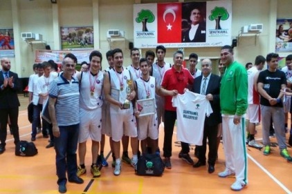 Erkek basketbol takımı, şampiyon oldu