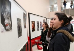 ''Erkeklik İstisnai Bir Durumdur'' fotoğraf sergisi açıldı