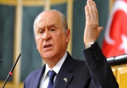 Erken seçimin fitilini ateşledi