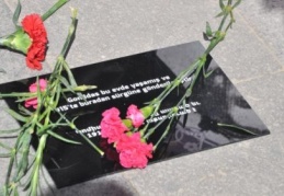 Ermeni aydınların evlerine hafıza taşı kondu