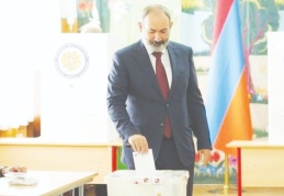 Ermenistan'da seçim sonrası Paşinyan zafer ilan etti, Koçaryan sonucu tanımadı
