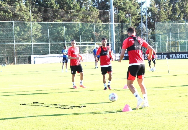 Erol Bulut: "Forvet, kanat ve orta saha transferi düşünüyoruz"