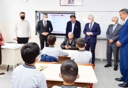 Eski Bakan Ahmet Karahan’ın adını taşıyan okul açıldı