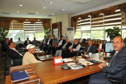 Eski başkanlarla bir araya geldi