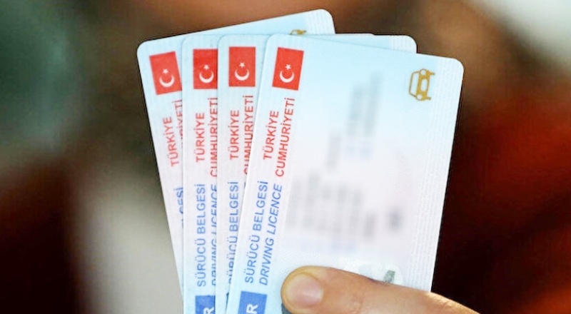 Eski ehliyetini değiştirmeyene para cezası geliyor