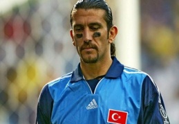 Eski milli futbolcu Rüştü Reçber'in koronavirüs testi pozitif çıktı