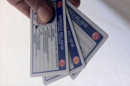 Eski tip ehliyetler 2023’e kadar kullanılabilecek