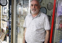 Esnaf, ayakta durmak için varını yoğunu sattı