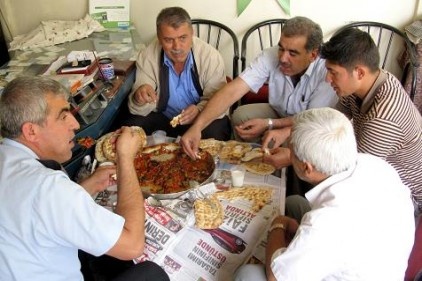 Esnaf birlik ve beraberlik için toplanıyor