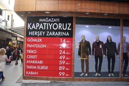Esnaf dükkanını ya kiraya veriyor ya da satıyor