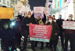 Esnaf eylemde: Ölmek de batmak da istemiyoruz