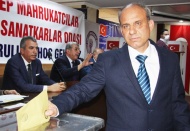 Esnaf, kaçak ve korsan satış yapanlar yüzünden büyük sıkıntı yaşıyor