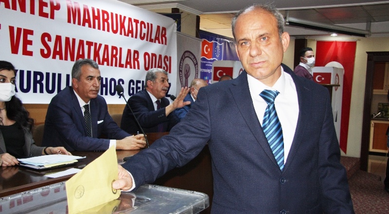 Esnaf, kaçak ve korsan satış yapanlar yüzünden büyük sıkıntı yaşıyor