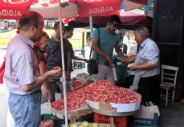 Esnaf satışlardan memnun