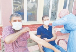 Esnaf ve sanayi çalışanları aşılanıyor