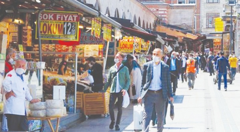 Esnaf, yasakların kalkmasına memnun olurken pandeminin etkilerini silmek için destek bekleniyor