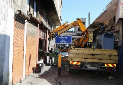 Esnaf, yeni işyerlerine kavuştu