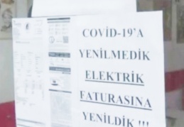 Esnaf, zamlı elektrik faturalarını camlara asmaya başladı