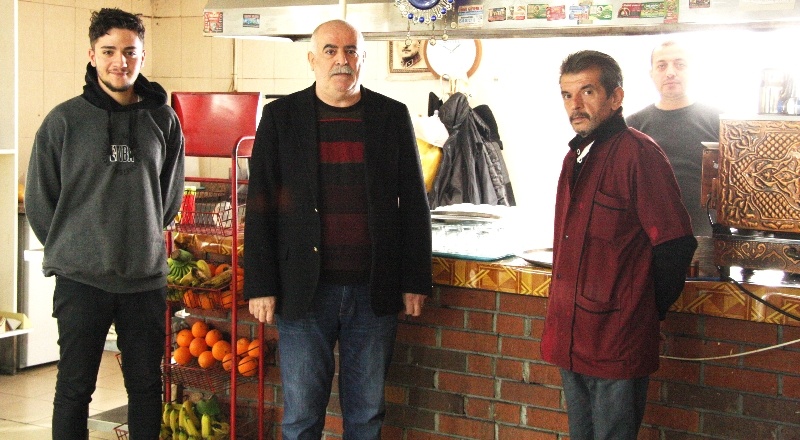 Esnaf zor şartlar altında evine ekmek götürüyor