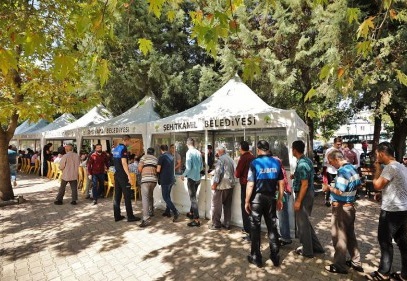 Esnafa pilav ikramı yapıldı