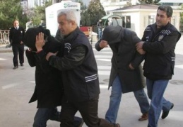 Esnafı dolandıran şahısla gözaltına alındı 