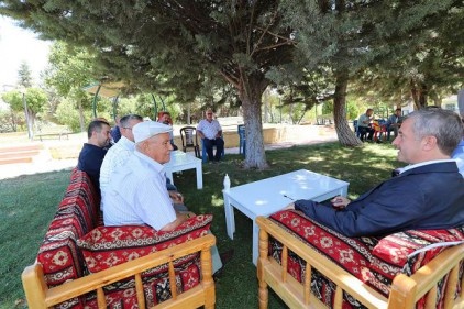Esnafımızla ve vatandaşlarımızla sürekli iç içeyiz