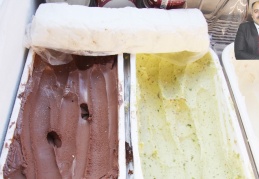 Esnafın ayakta durabilmesi için dondurmaya zam yapmak zorundayız