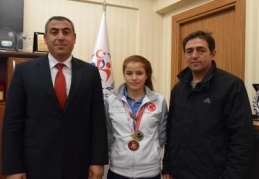 Esra Karabağ, İsviçre’ye gidecek