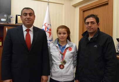 Esra Karabağ, İsviçre’ye gidecek