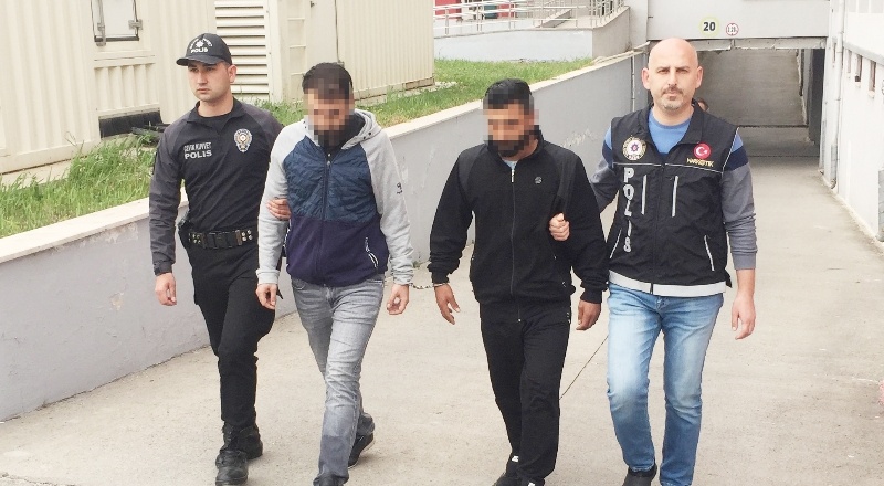 Esrarın bulunduğu araçta yakalanan 4 zanlı tutuklandı