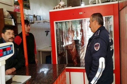 Et ve tavuk ürünleri satışı yapan iş yerleri denetlendi