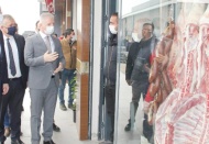 Etler, soğuk zincir kırılmadan monoray hattı ile kasap dükkanlarına ulaşıyor