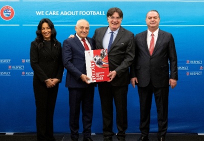 EURO 2028 ve EURO 2032 adaylık dosyası teslim edildi