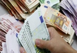 Euro yerlerde sürünüyor