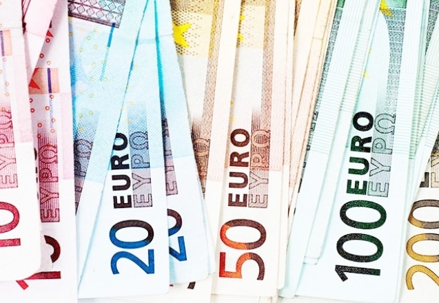 Euroya yatırım yapan 14 yılda parasının yarısını kaybetti
