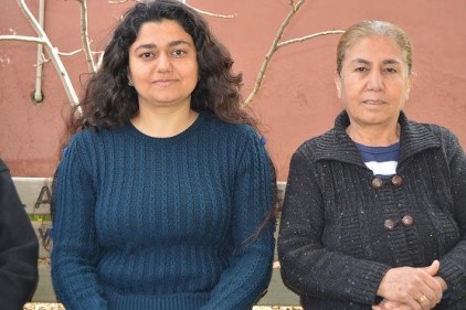 Ev hanımı idi muhtar seçildi