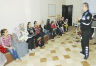 Ev hanımlarına soba eğitimi verildi