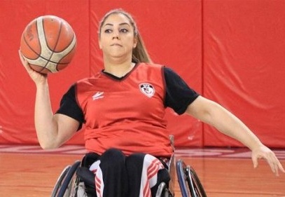 Evde otursam kendimin farkında varamayacaktım