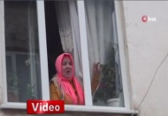 Evleri 7 defa saldırıya uğradı, kırılmadık pencere kalmadı