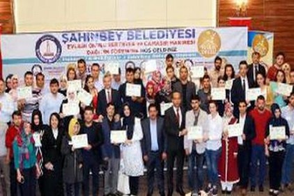 Evlilik okulundan 75 çift daha sertifikalarını aldı