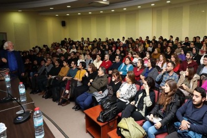 Evrim, girdiği yerden farklı şekilde çıkanların bilimidir