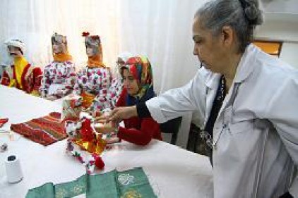 "Ezo Gelin" oyuncak bebeklerde yaşatılıyor 