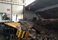 Fabrika duvarı çöktü: 1 ölü 